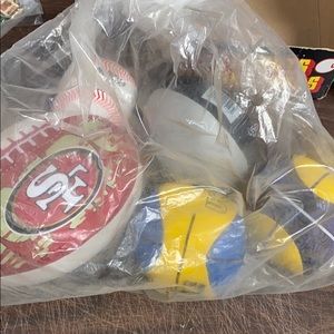 Lot of 5 hutch play sports balls soft raider laker